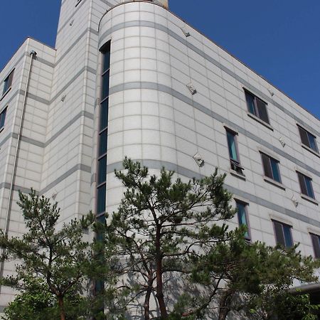 Hotel Parkwood Incheon Airport Екстериор снимка