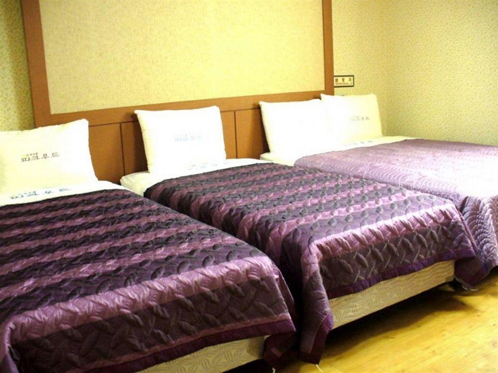 Hotel Parkwood Incheon Airport Екстериор снимка
