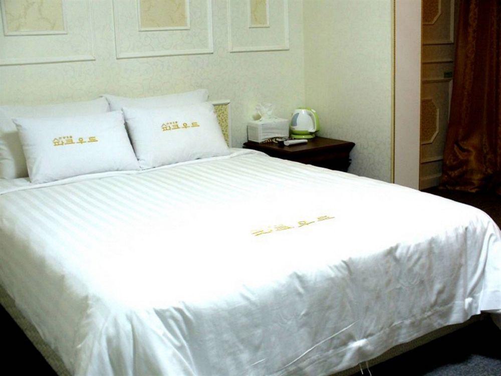 Hotel Parkwood Incheon Airport Екстериор снимка