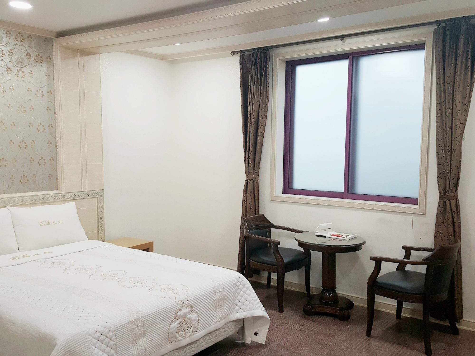 Hotel Parkwood Incheon Airport Екстериор снимка