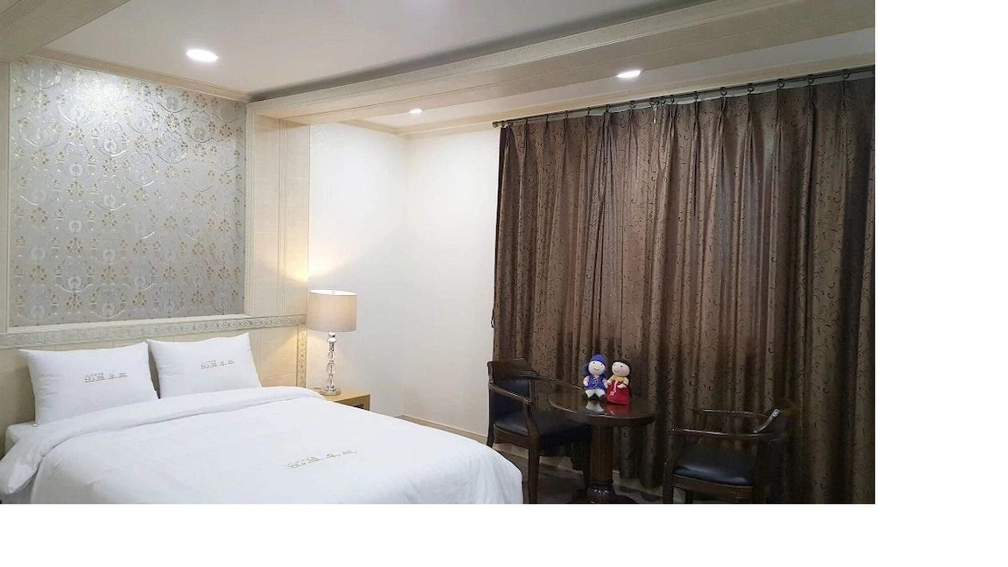 Hotel Parkwood Incheon Airport Екстериор снимка