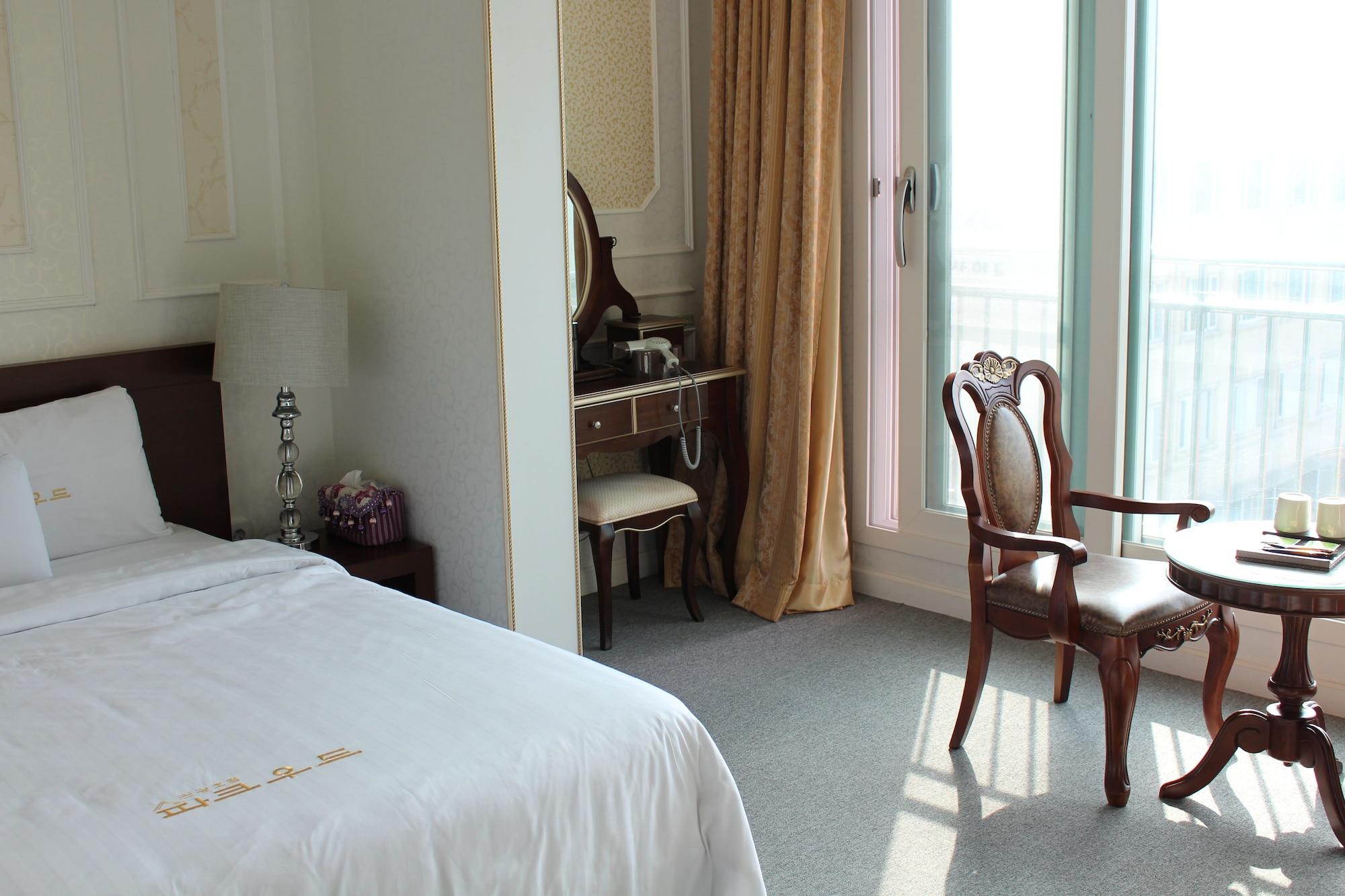 Hotel Parkwood Incheon Airport Екстериор снимка