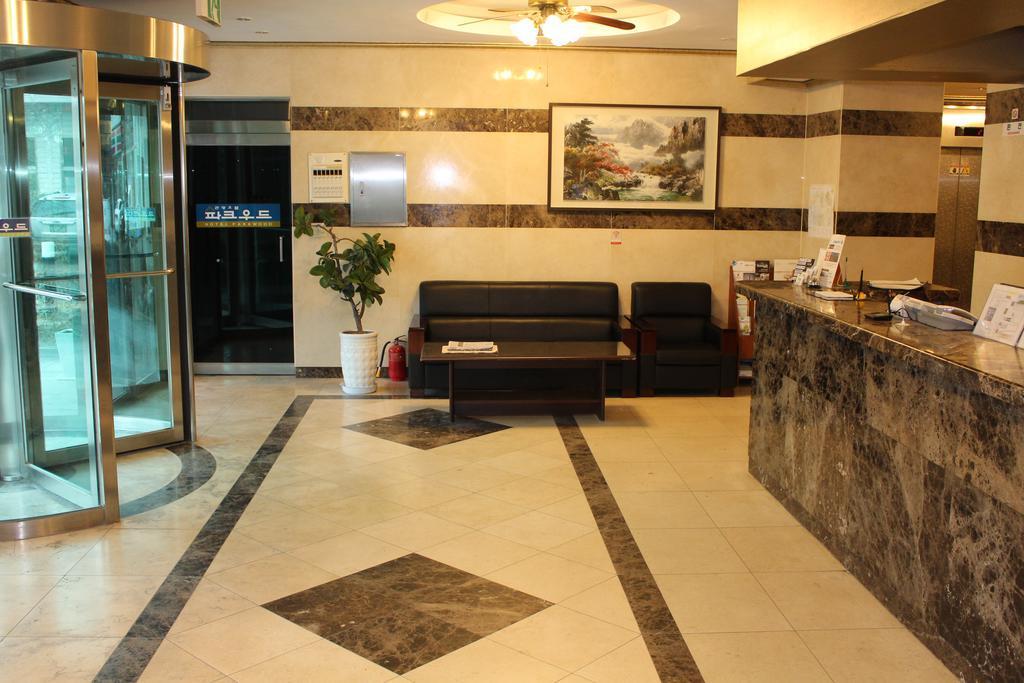 Hotel Parkwood Incheon Airport Екстериор снимка