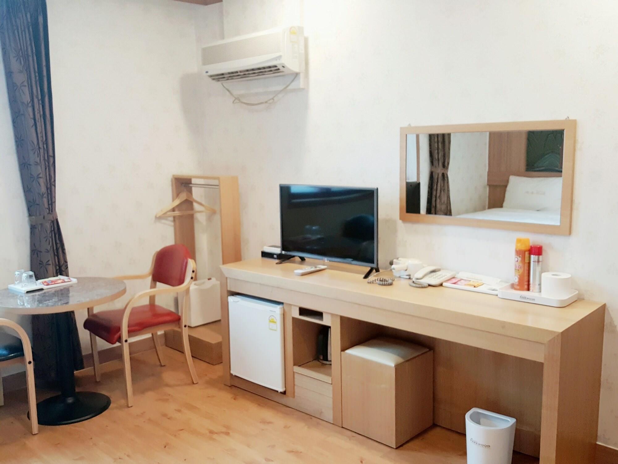 Hotel Parkwood Incheon Airport Екстериор снимка