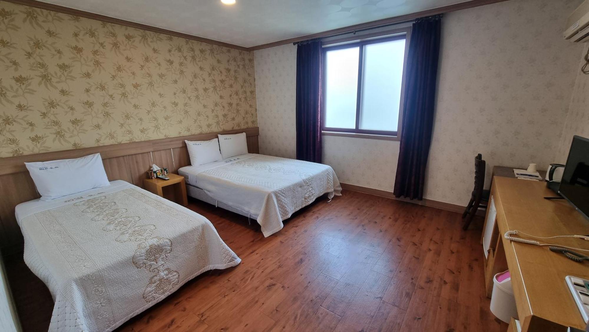 Hotel Parkwood Incheon Airport Екстериор снимка