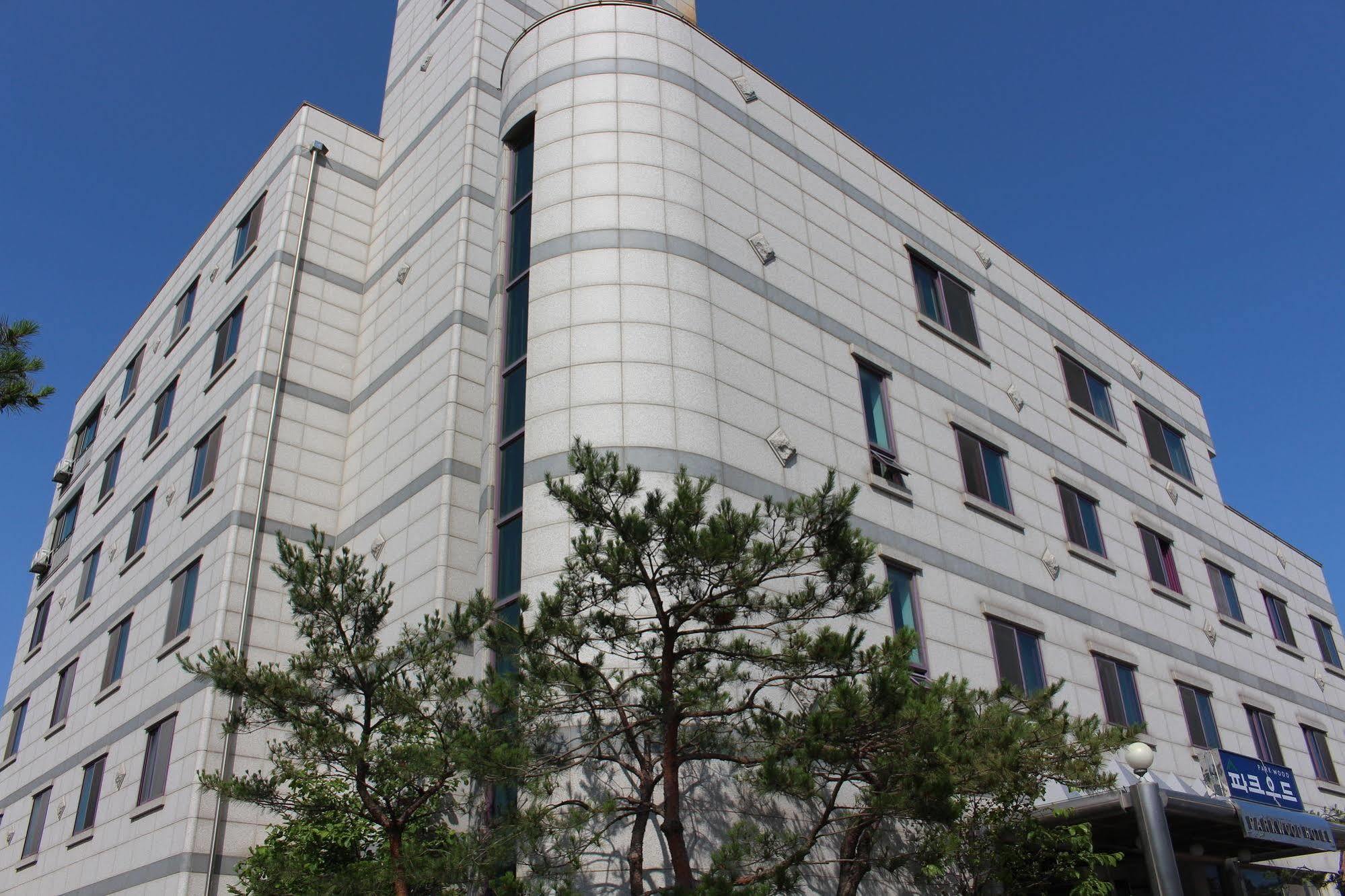 Hotel Parkwood Incheon Airport Екстериор снимка