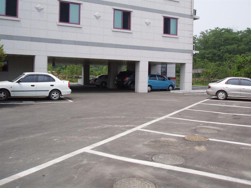 Hotel Parkwood Incheon Airport Екстериор снимка